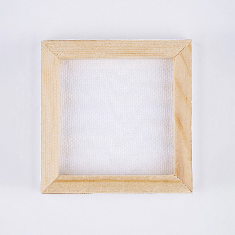 Мини-мольберт Малевичъ с холстом, 7х7 см 606x758